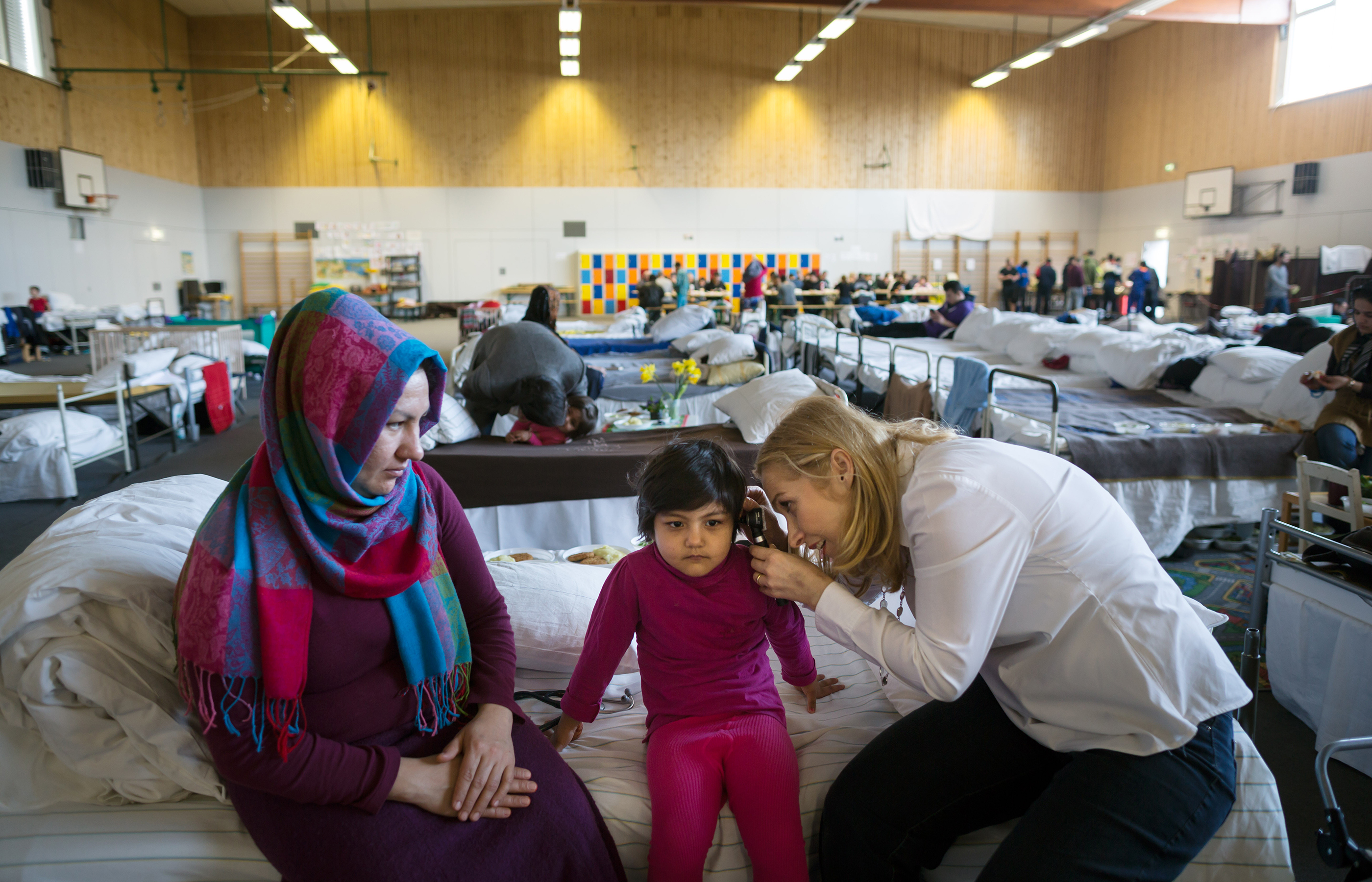 Rotarian Pia Skarabis-Querfeld helps refugees in Germany.